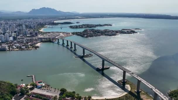 エスピリト サント ブラジルのヴィットリア州で有名な第三の橋の高い角度ビュー 輸送風景 ヴィットリア エスプリト サント ブラジルでの休暇旅行の素晴らしい風景 — ストック動画