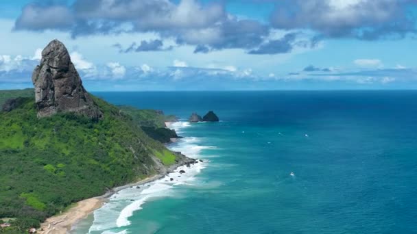 Прибережні Мальовничі Вульканські Гори Пляж Архіпелазі Фернандо Норонха Бразилія Tropical — стокове відео