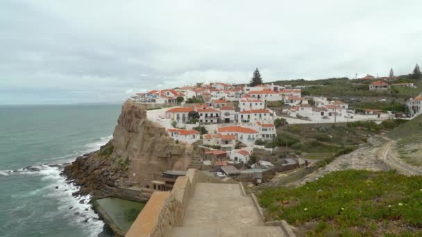 Azenhas Mar Village Κοντά Στον Βόρειο Ατλαντικό Ωκεανό — Αρχείο Βίντεο