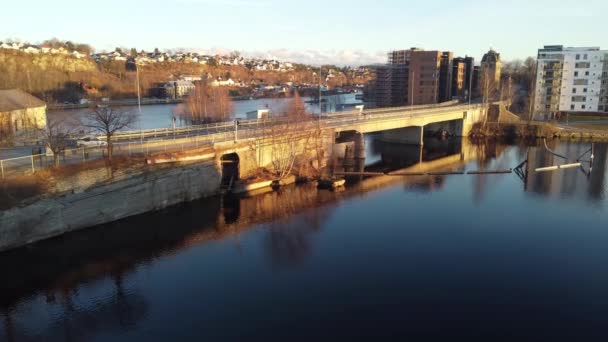 Bridge Smieoya Klosteroya Islands Telemark Channel Skien Norway Cars Passing — Stock Video