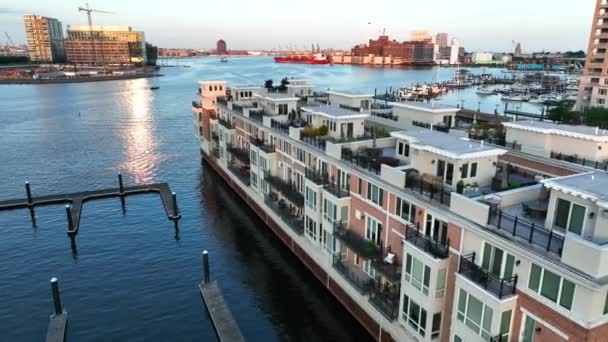 Apartment Unit Homes Waterfront American Lifestyle Houses View Urban City — стокове відео