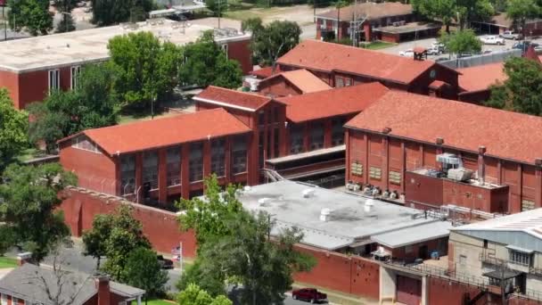 Prison System State Penitentiary Huntsville Aerial Jail Unit Exterior America — Vídeos de Stock