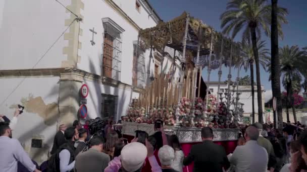 Semana Santa Float Slowly Turns Corner Small Alley Jerez Spain — Stok video