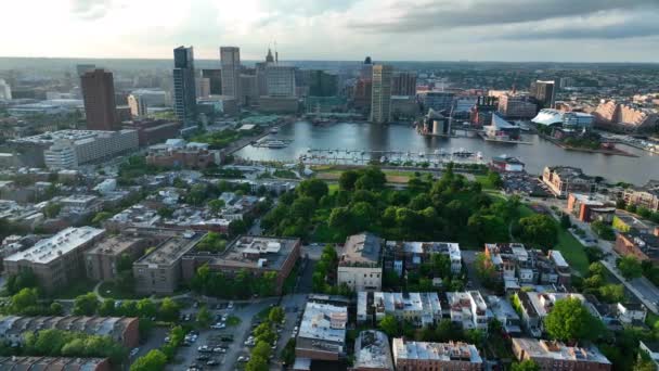 Federal Hill South Baltimore Aerial View Inner Harbor Sunset Dramatic — стокове відео