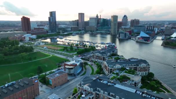 Residential Homes Waterfront Baltimore Maryland Inner Harbor Upscale Apartment Houses — Stock Video