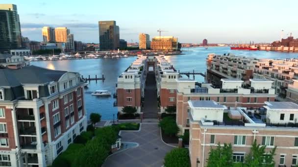 Apartment Homes Houses Waterfront American Living Rental Unit Upscale Houses — Stockvideo