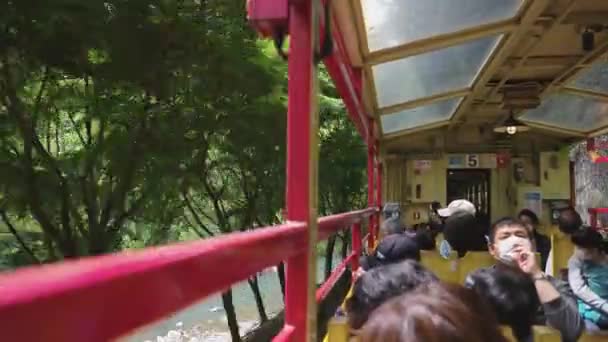 Sagano Romantic Railway Open Air Trolley Traveling Katsura River — Vídeo de Stock