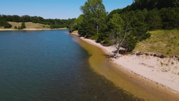 Extremely Close Shore Track Dune Harbor — Vídeo de stock