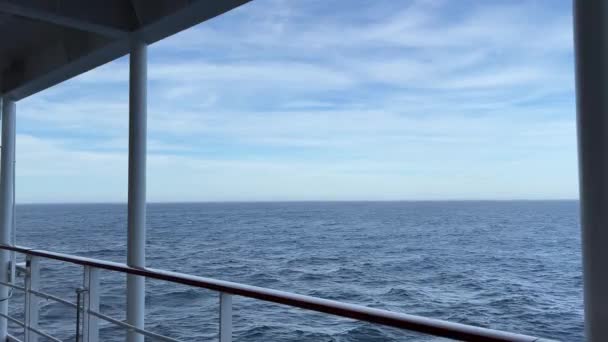 Promenade Deck Close View Railings Luxury Cruise Ship Out Sea — Vídeo de Stock