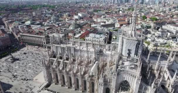 Stately Milan Cathedral Piazza Duomo Admired Tourists Top View — Stockvideo