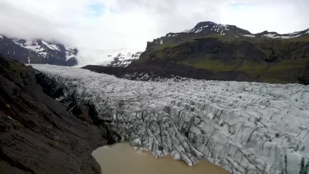 Iceland Glacier Mountains Close Drone Video Moving Forward — Vídeo de Stock