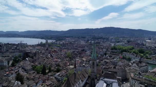 Predigerkirche Zahringerpl Zurich Fraumunster Grossmunster Aerial — Stockvideo