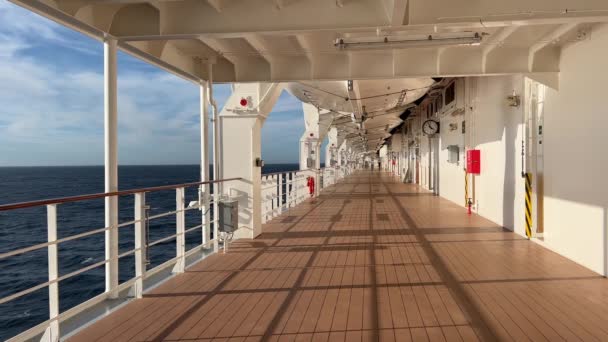 Promenade Deck Luxury Cruise Ship Out Sea — Vídeos de Stock