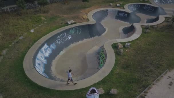 Young Man Walking Skateboard Cascais Pdg — 비디오