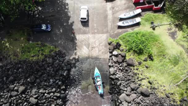 Imagens Drones Cima Para Baixo Pessoas Arrumar Barco — Vídeo de Stock