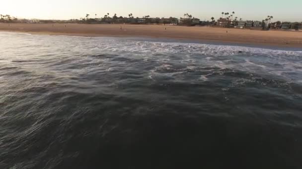 Drone Footage Seal Beach Orange County California Ocean Waves Crashing — Stockvideo