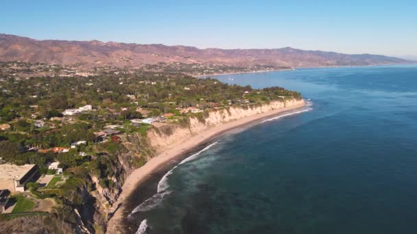 Drone Footage Point Dume Park Slow Motion — Αρχείο Βίντεο