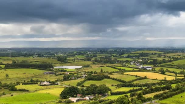 Décalage Temporel Paysage Agricole Rural Avec Des Champs Herbe Des — Video