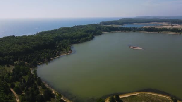 High Pan 300Ft Dune Harbor Lake Lake Michigan Coast — Stock video