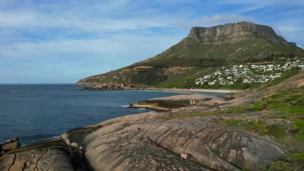Sunset Rocky Coast Llandudno Beach Table Mountain Cape Town Aerial — Video Stock