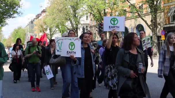 Slomo Protesters Marching Signs Climate Rally Sweden — Vídeo de stock