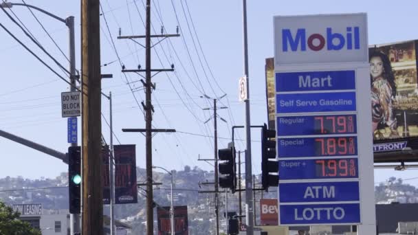 Cars Driving Los Angeles Gas Station Some Most Expensive Prices — Video