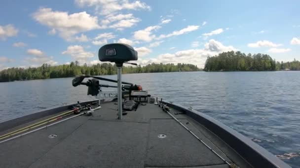 Front Deck Bass Fishing Boat While Planing Open Waters Lake — Vídeo de Stock