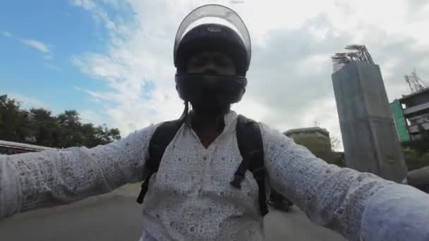 Bike Ride Helmet Mumbai India Western Express Highway Bike Ride — стокове відео