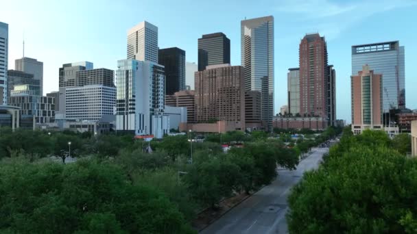 Root Square Downtown Houston Texas Rising Aerial Evening Light South — Stockvideo