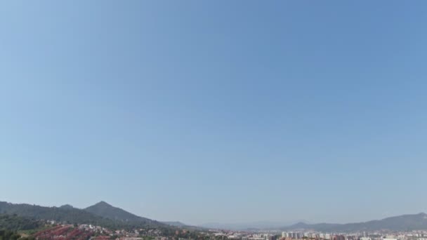 Aerial Reveal Shot Barcelona Suburbs Skyline Hot Sunny Day — Stockvideo