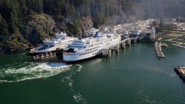 Färjor Förtöjda Vid Färjeterminalen Horseshoe Bay Howe Sound Vancouver Kanada — Stockvideo
