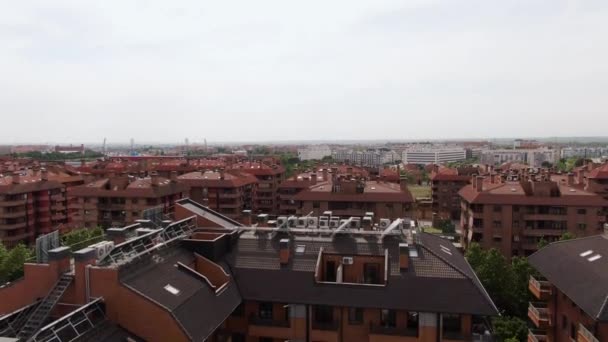 Felemelkedés Apartman Épület Szomszédságában Madrid Légi Kilátás — Stock videók
