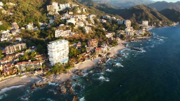 Blå Hav Vågor Kraschar Stranden Playa Amapas Puerto Vallarta Mexiko — Stockvideo