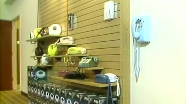 1983 Telephones Sale Display — ストック動画