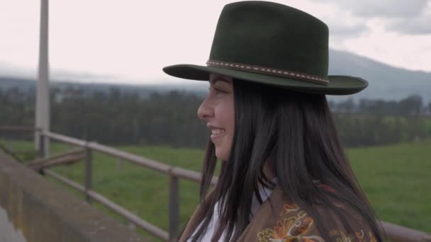 Beautiful Cowgirl Laughing Next Farm — Vídeo de Stock