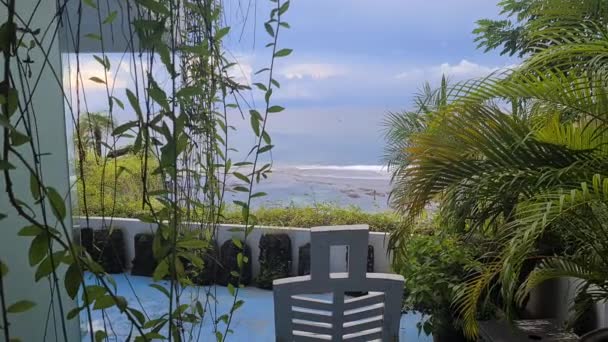 Uluwatu Bali Island Indonesia Terrace Green Plants Cliff Indian Ocean — Stock Video