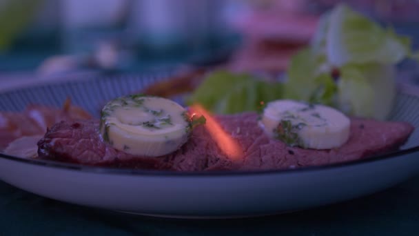 Torch Flame Used Table Melt Herb Butter Delicious Roast Beef — Stok video