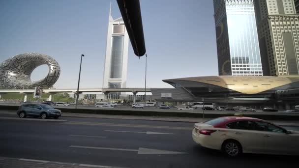 Dubai Uae Museum Future Emirates Towers Metro Station Traffic Sheikh — Vídeos de Stock