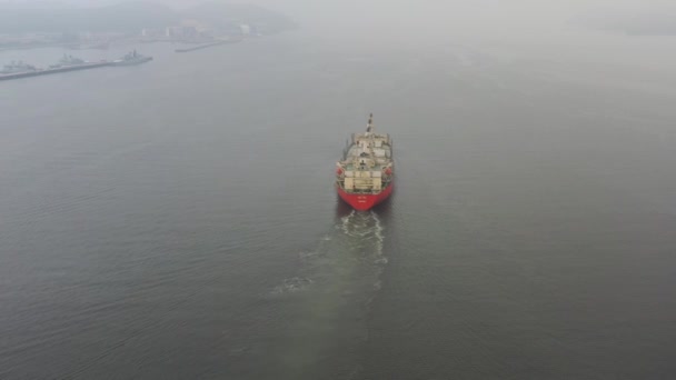 Large International Cargo Ship Empty Barge Shipments Sailing Slowly Sea — ストック動画