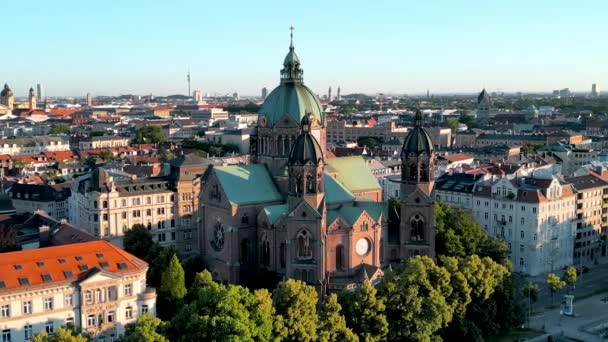 Aerial View Lukas Church Munich Drone Flies Lukas Protestant Parish — Wideo stockowe
