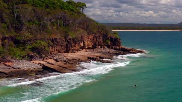 Rough Waves Noosa National Park People Floating Surfboards Qld Australia — Video