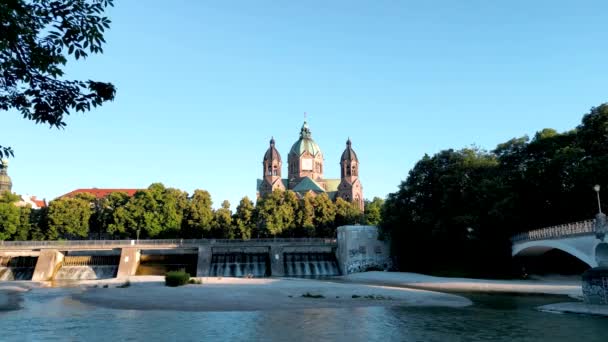 Aerial View Lukas Church Munich Drone Flies Lukas Protestant Parish — Vídeo de stock