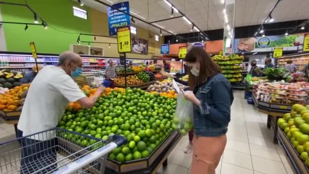 Images Busy Fruit Vegetable Department Supermarket Now Has Much Fewer — Vídeos de Stock