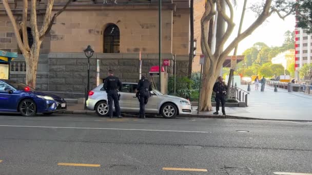 Police Officers Disguise Asked Dangerous Driver Pullover Roadside Further Investigation — Vídeo de Stock