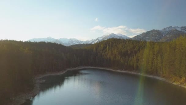 Возвышающийся Над Эйбзее Озеро Австрия Величественной Вершиной Горы Цугшпитце Живописной — стоковое видео