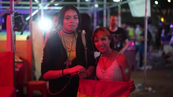 Two Beautiful Girls Seen Enjoying Lgbt Pride Parade Night — Stock videók