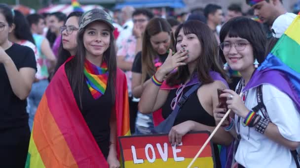 Una Vista Estática Del Desfile Del Orgullo Lgbt Monterrey Donde — Vídeos de Stock