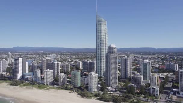 Towering Structure Skypoint Observation Deck Surfers Paradise Gold Coast Queensland — Stockvideo