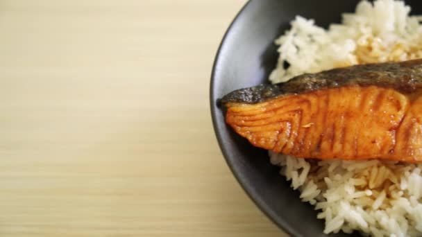 Gegrilde Zalm Met Sojasaus Rijst Bowl Japanse Keuken — Stockvideo