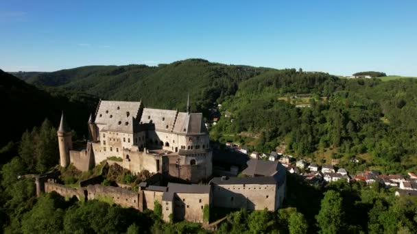 Vianden Castle Located City Vianden North Luxembourg Huge Fortified Castle — Stock video